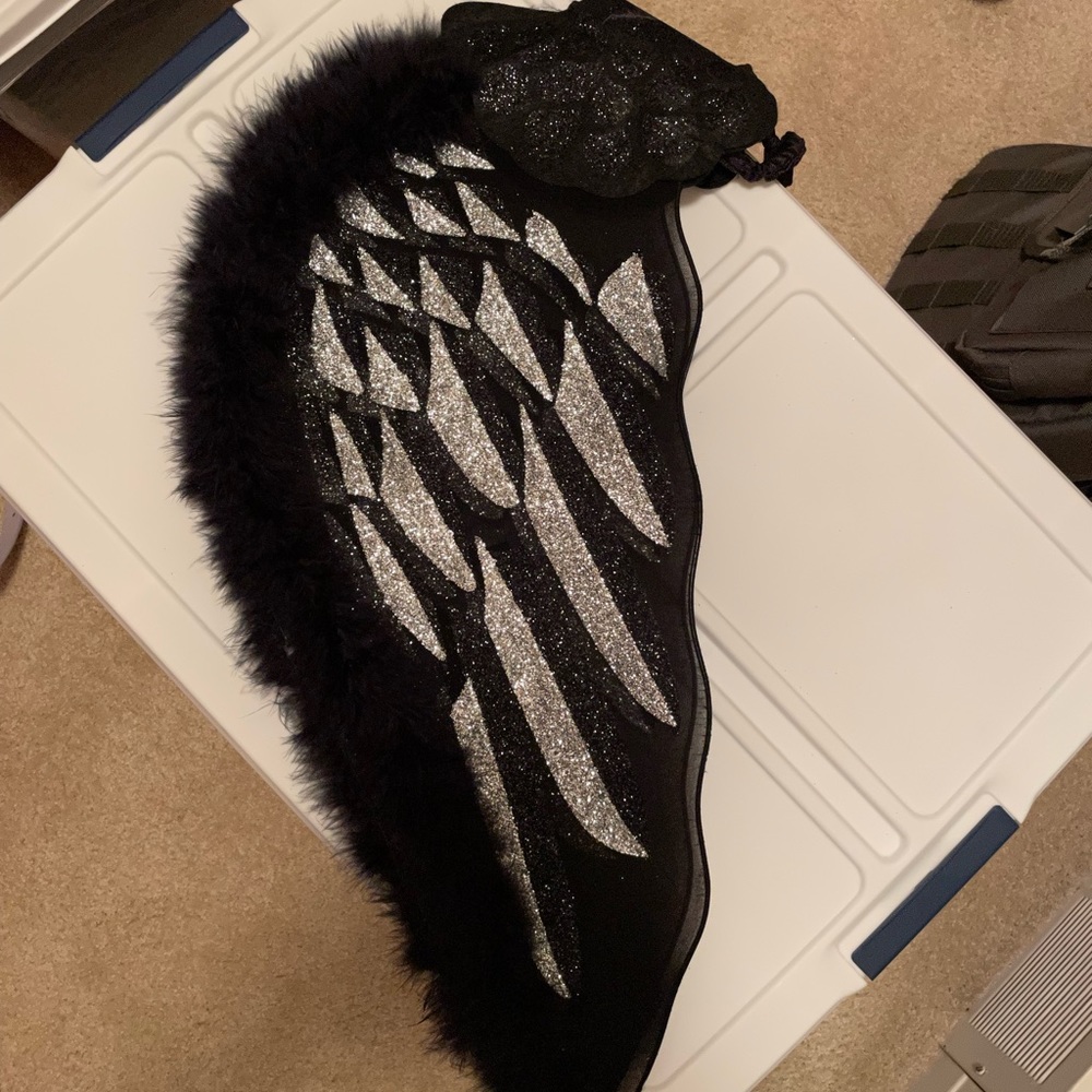 angel/devil wings